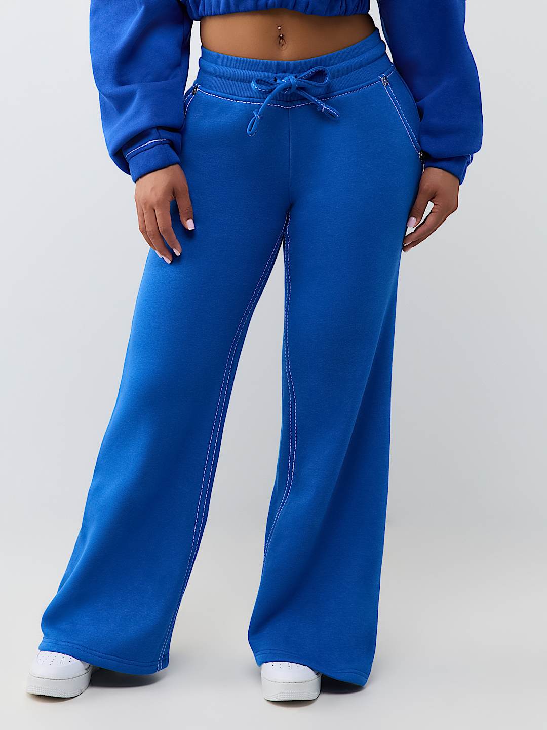 True Religion Women's Stitch Buddha Big T Gf Pullover Jogging Suit