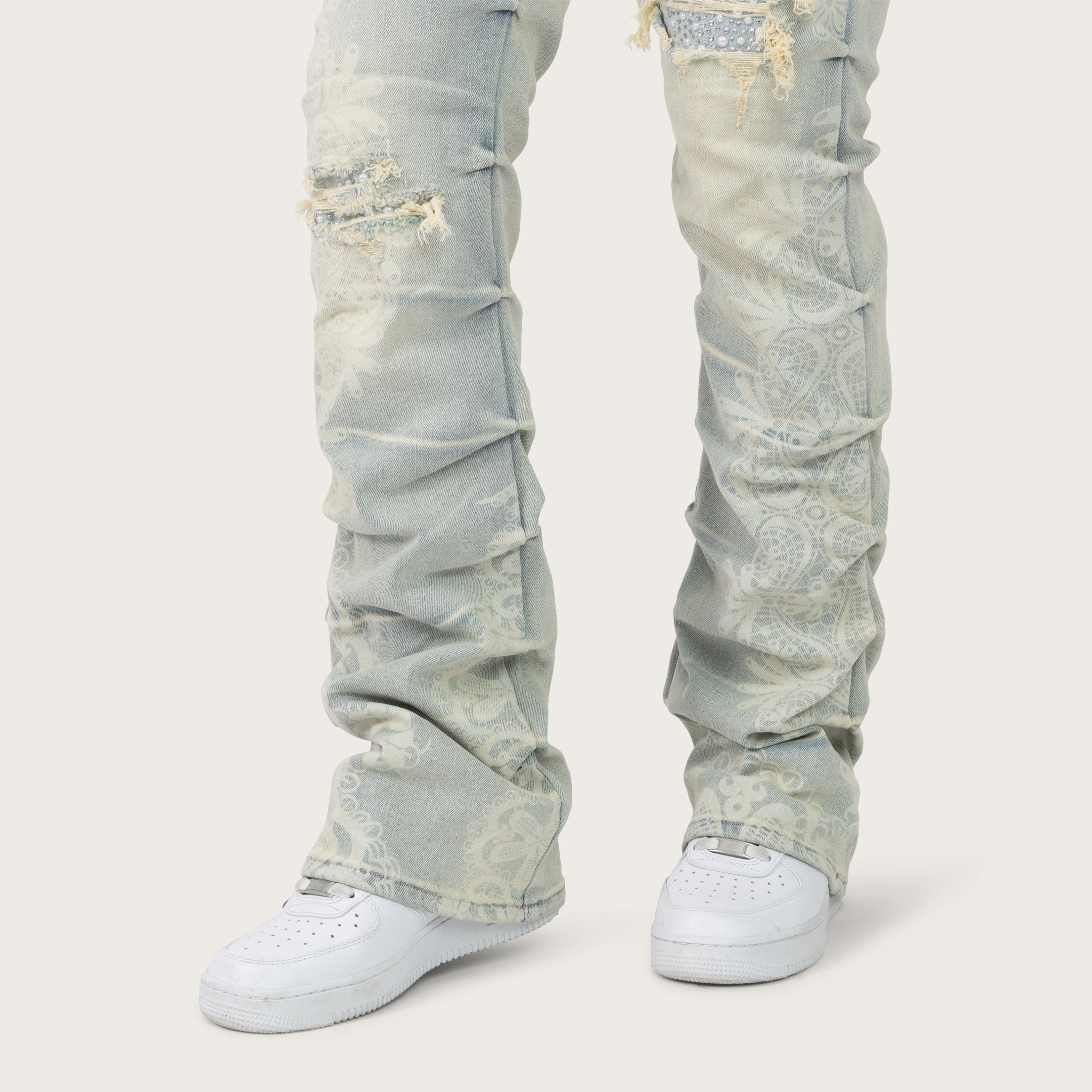 Smoke Rise Women's High Rise Chain Flare Jean