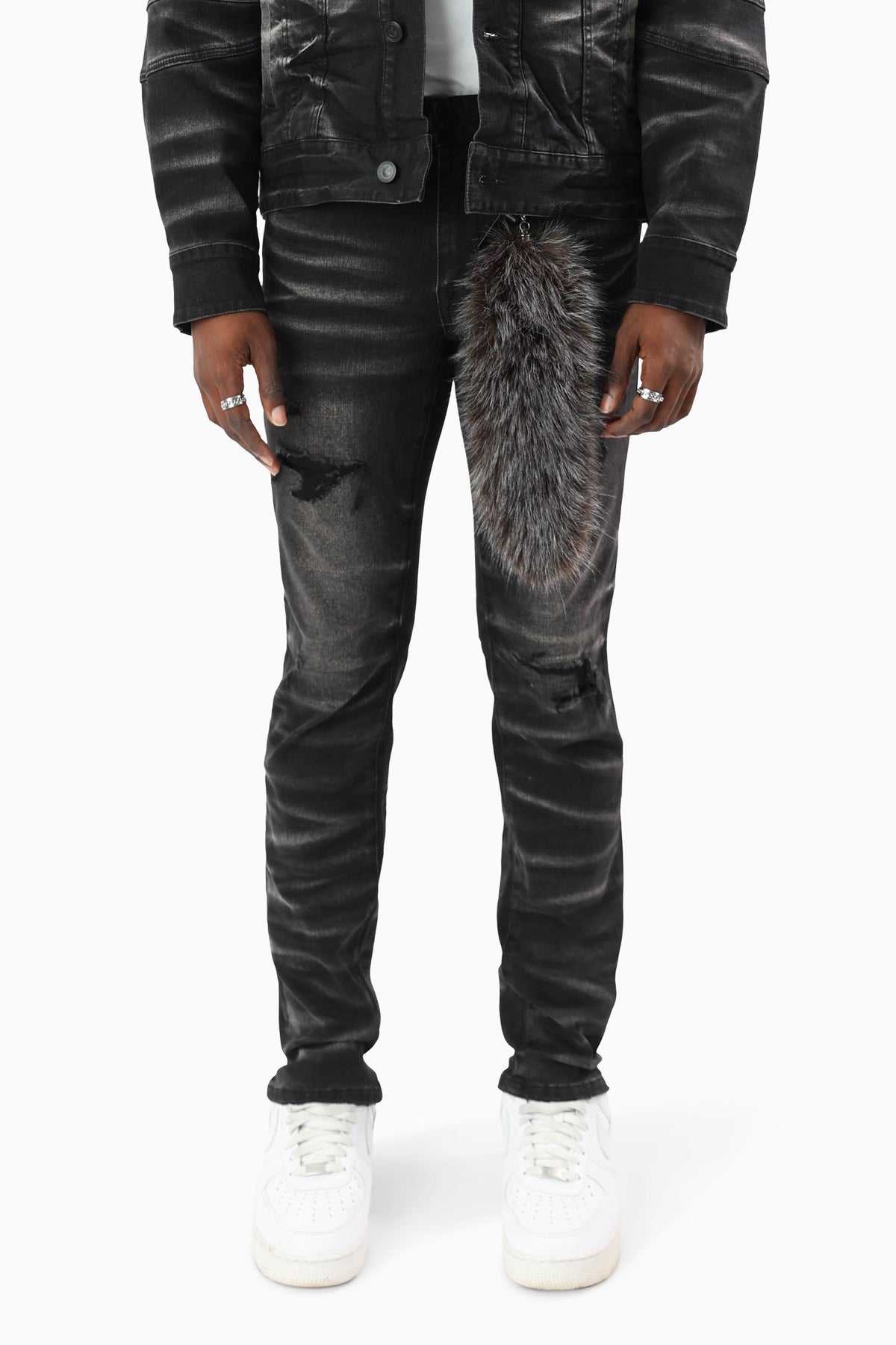 Smoke Rise Vintage Wash Fur Chain Jeans