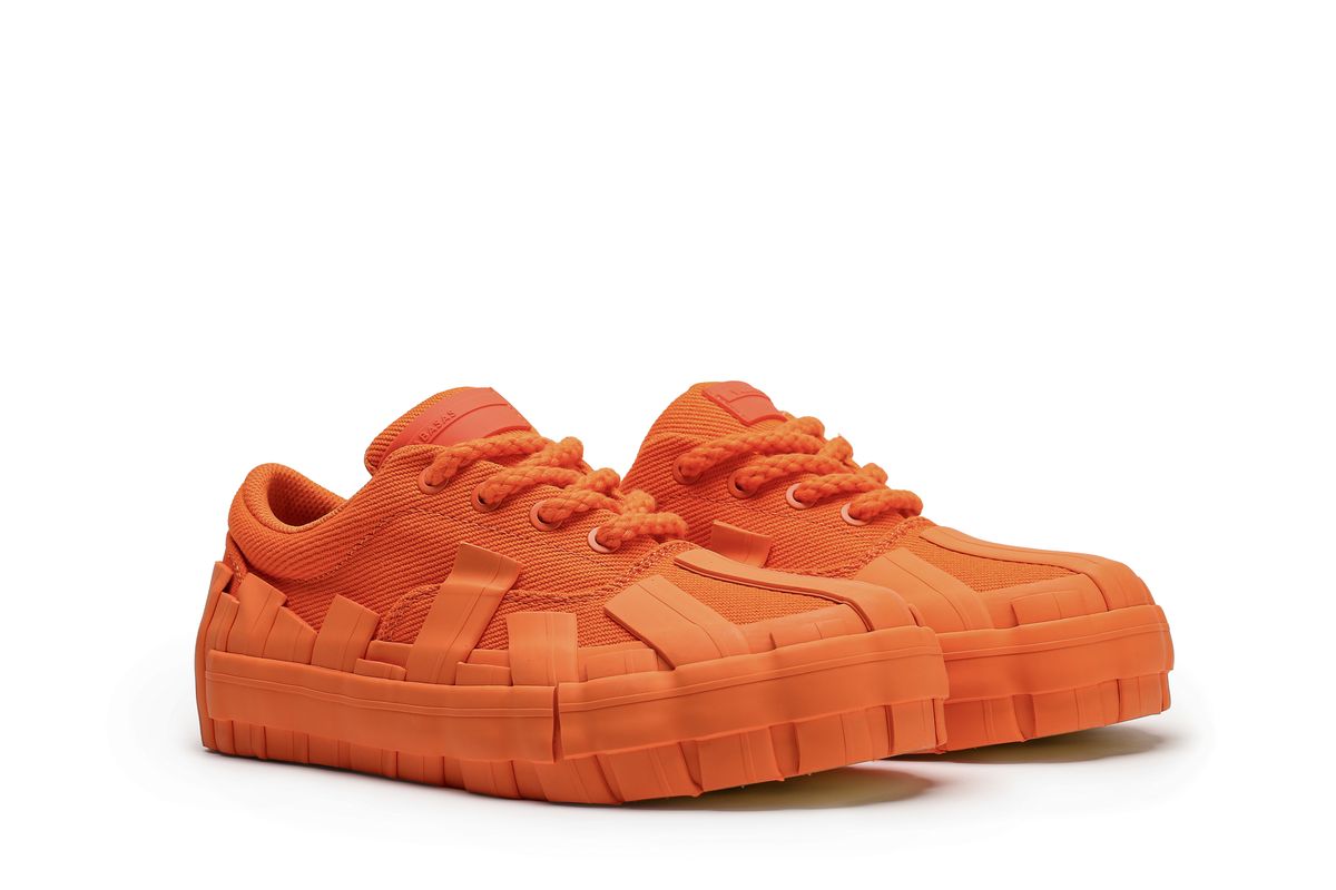Valabasas "Yuratsu 100" Shoes